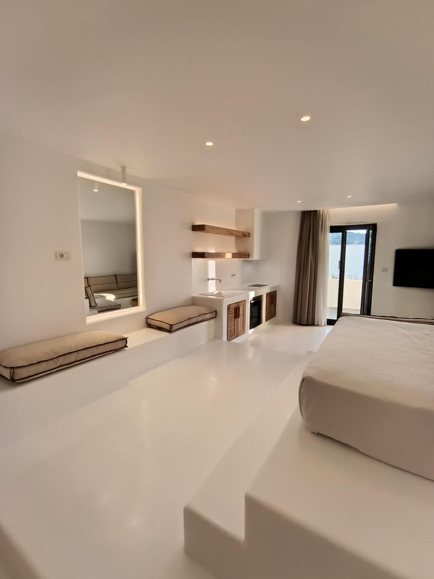 Yialos Ios Hotel ภายนอก รูปภาพ
